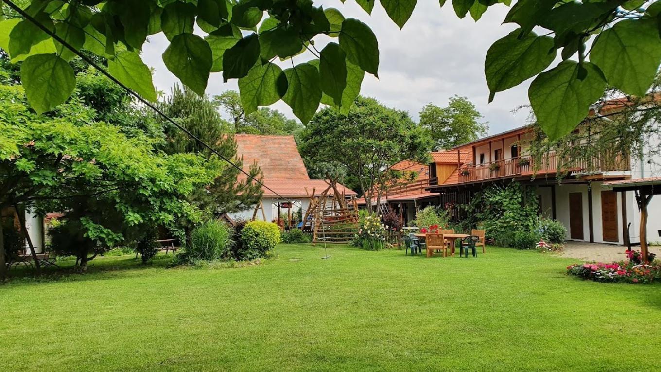 Rybarska Basta Vikletice - Nechranice Vila Chbany Exterior foto